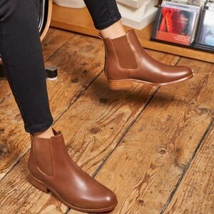 Clarks Chelsea ankle boot